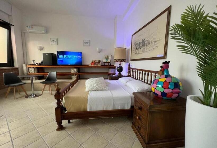 Wild Rooms&house