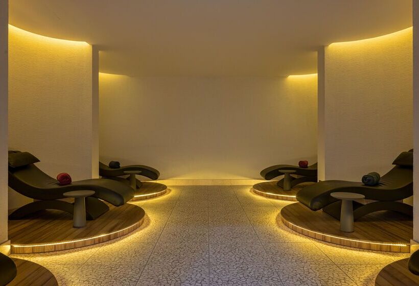 Arcanus Hotels Trendline Side