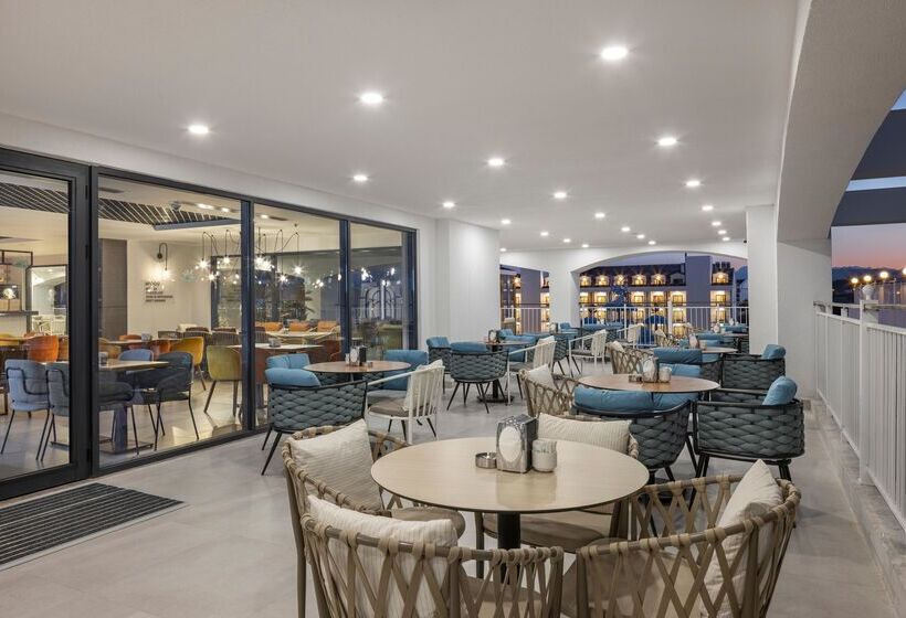 Arcanus Hotels Trendline Side