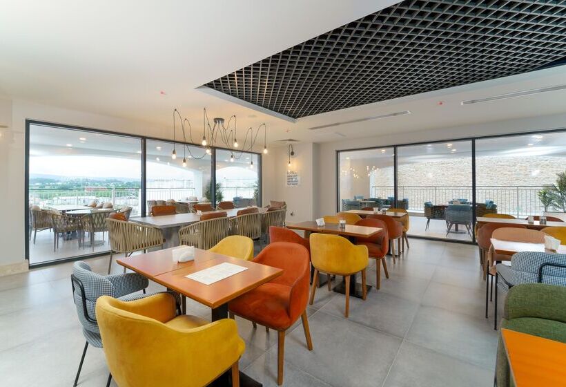 Arcanus Hotels Trendline Side