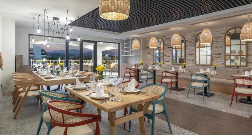 Arcanus Hotels Trendline Side