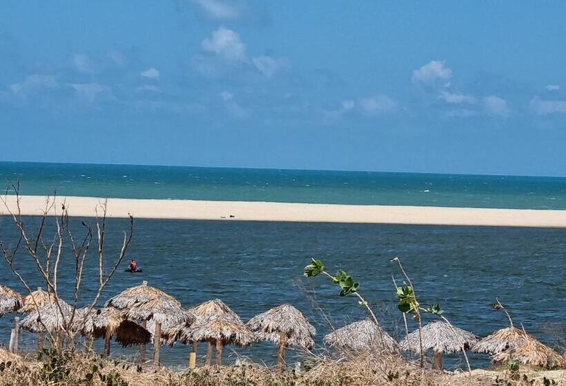 تختخواب و صبحانه Casa Ferreira Cumbuco