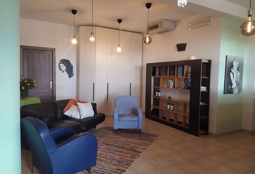 Room In B&b   Note Di Stelle Resort A Marrubiu