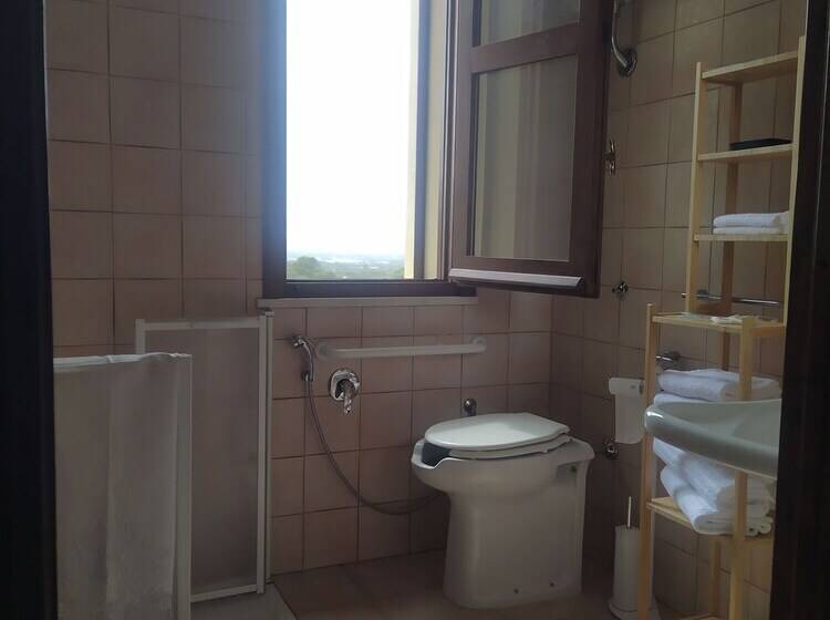 Room In B&b   Note Di Stelle Resort In Marrubiu Num01