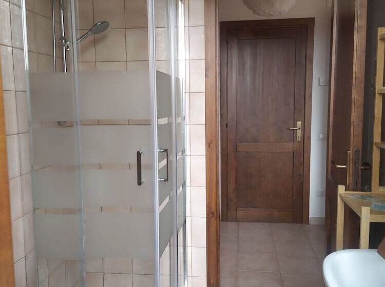 Room In B&b   Note Di Stelle Resort A Marrubiu