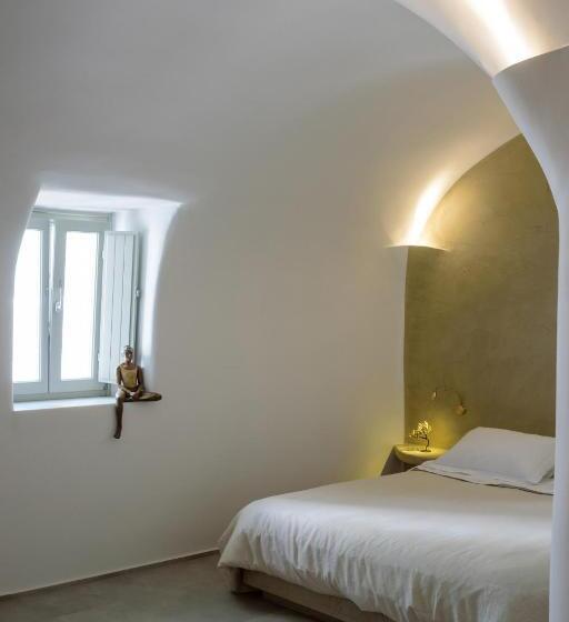 تختخواب و صبحانه Oia Treasures Art Suites