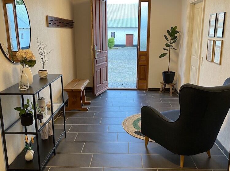 تختخواب و صبحانه Stay Billund