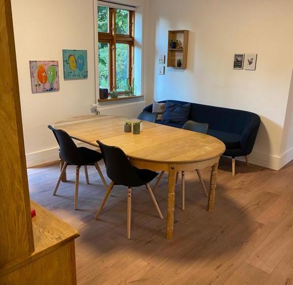 تختخواب و صبحانه Stay Billund