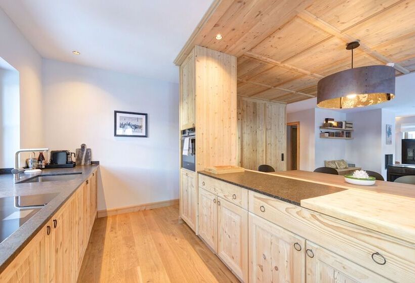 Chalet Silver Fox