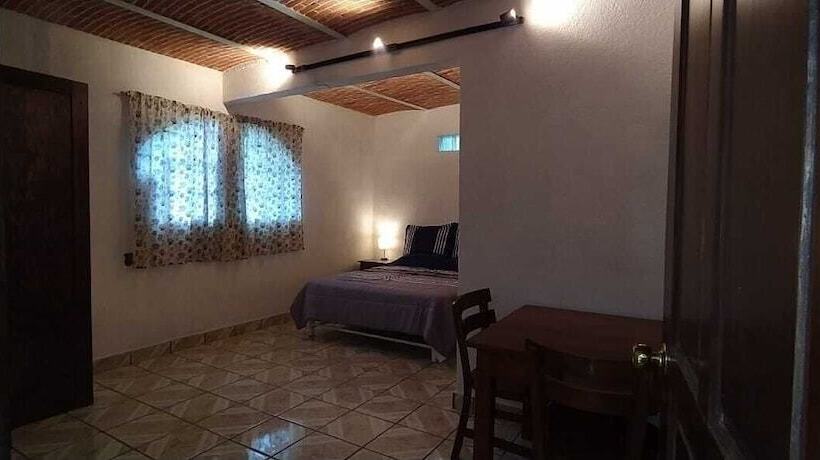 ホテル Casa Allende