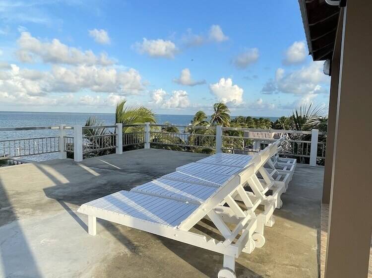 בית מלון כפרי Caye Caulker Beach
