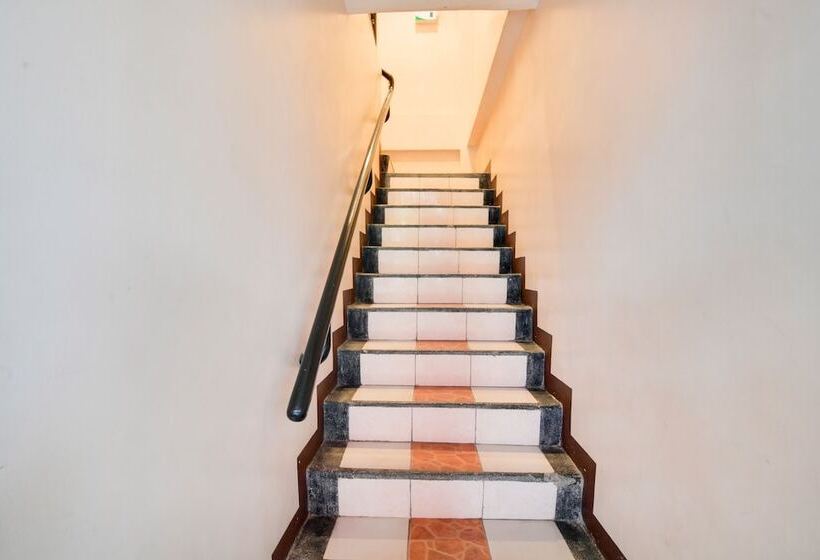 בית מלון כפרי Fb Suites By Oyo