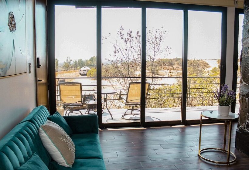 فندق Oasis 444