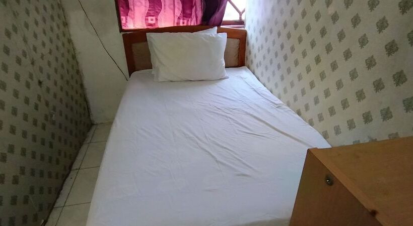 هتل Spot On 92338 Karin Kost