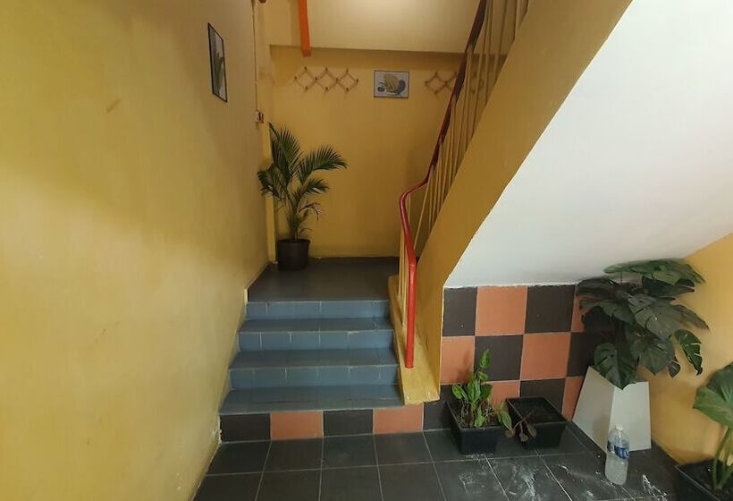 فندق Two Two Inn By Oyo