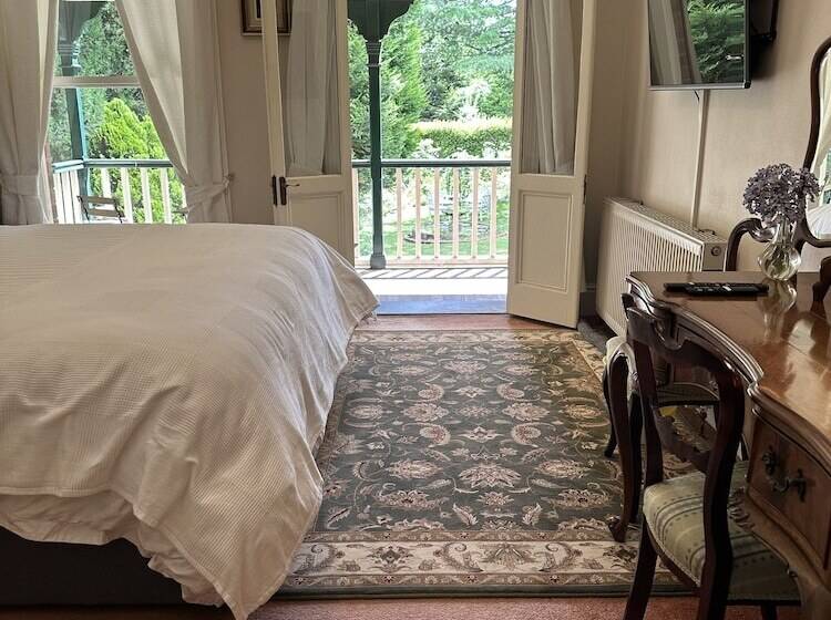 פנסיון Rowan Brae Historic Guest House