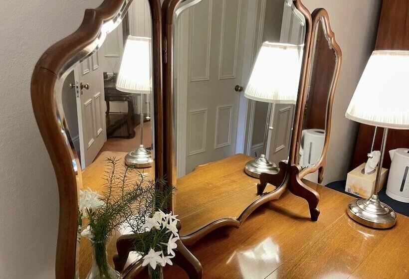 פנסיון Rowan Brae Historic Guest House