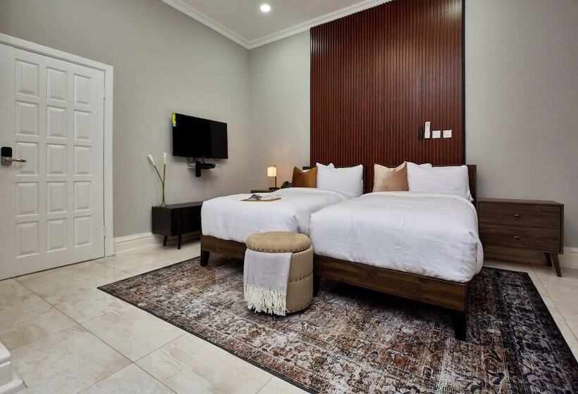 פנסיון The Mayflower Inn