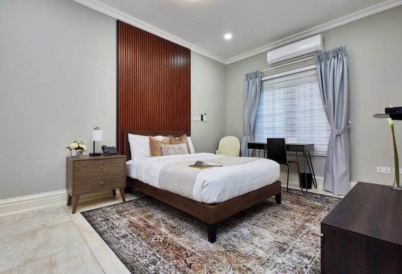 פנסיון The Mayflower Inn