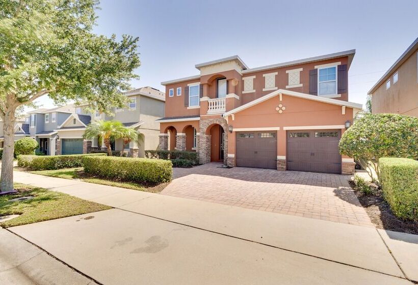 Spacious Kissimmee Vacation Home W/ Private Pool!