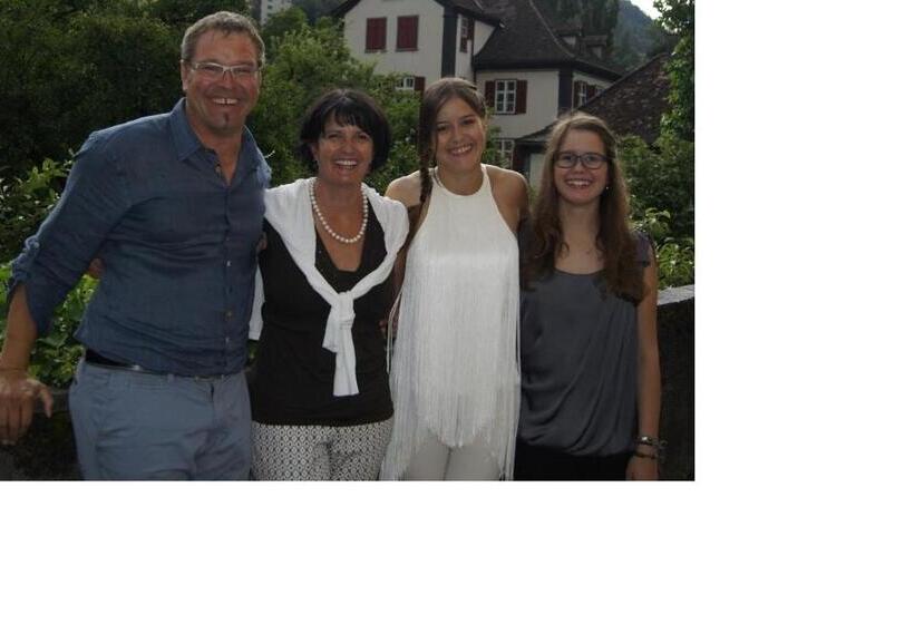 ユースホステル Tgantieni Sot   Haus Mit Herz