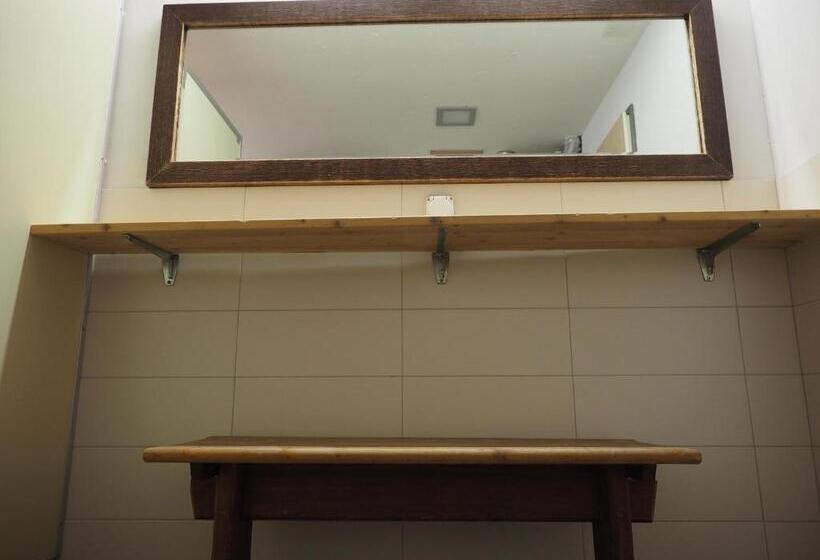 ユースホステル Tgantieni Sot   Haus Mit Herz