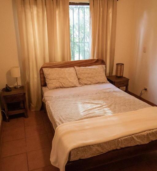Anona Guesthouse