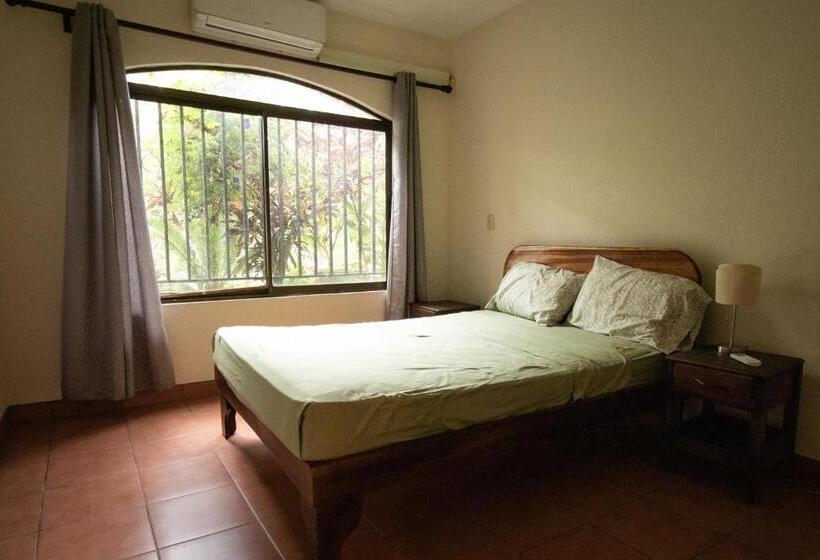 Anona Guesthouse
