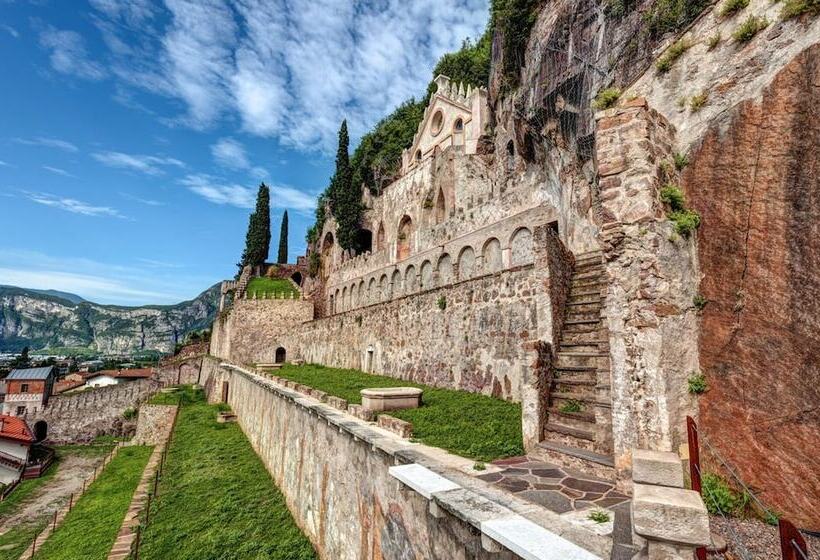 تختخواب و صبحانه Klemi