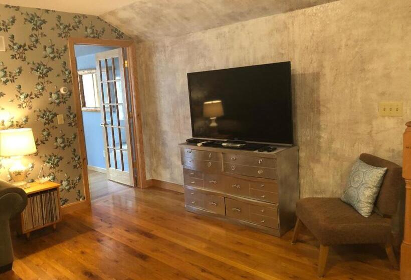 Bed And Breakfast Suite At The Wooded Retreat