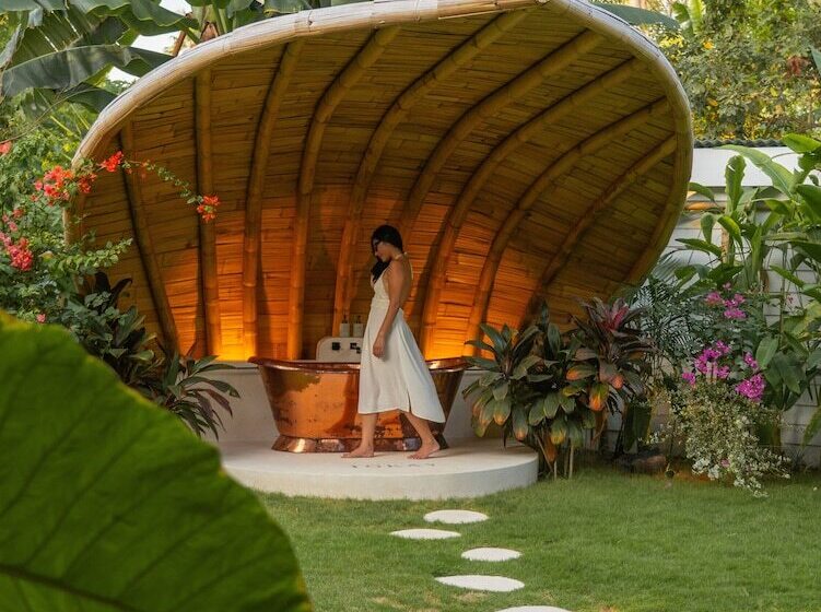 تختخواب و صبحانه Villa Tokay   Luxury Private Villas