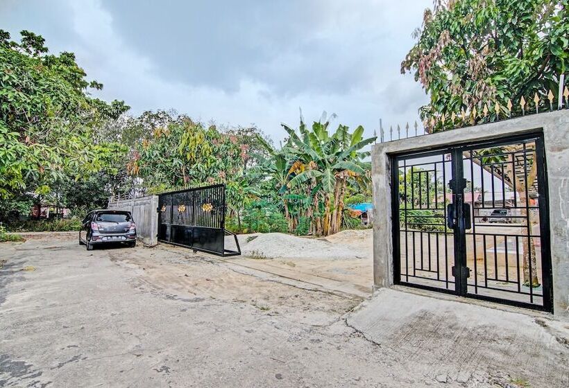 هتل Alfatar Homestay Syariah By Oyo