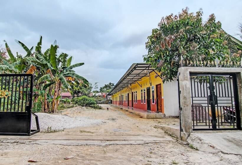 هتل Alfatar Homestay Syariah By Oyo