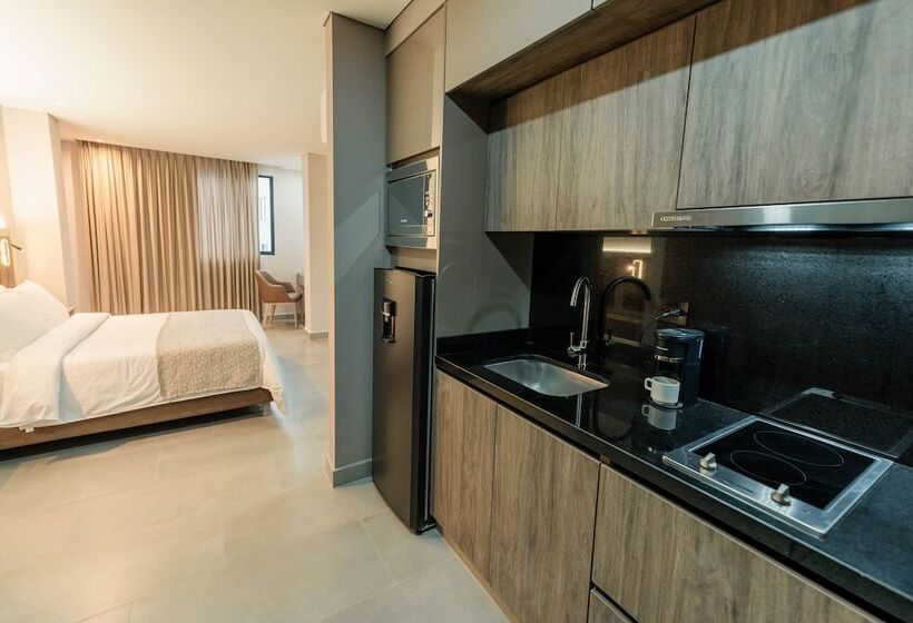هتل Amari Living Suites