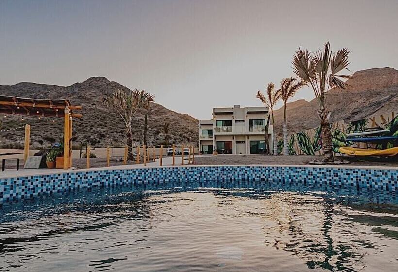 هتل Casa La Bastilla