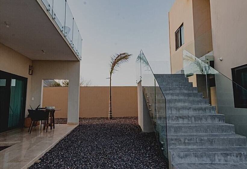 هتل Casa La Bastilla