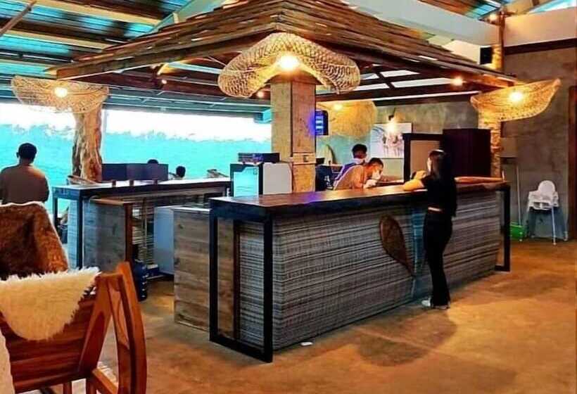 호텔 Chalet Bromo Lounge & Lodge