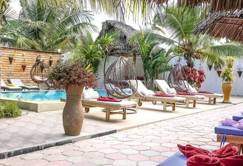 هتل Fatuma House