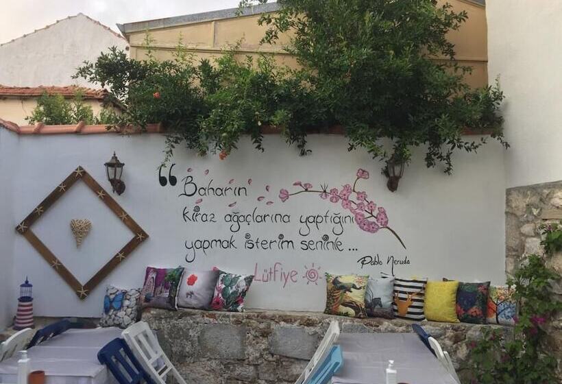 هتل Lutfiye Sigacik