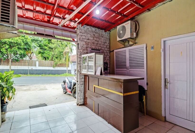 هتل Maharani Guest House Syariah By Oyo