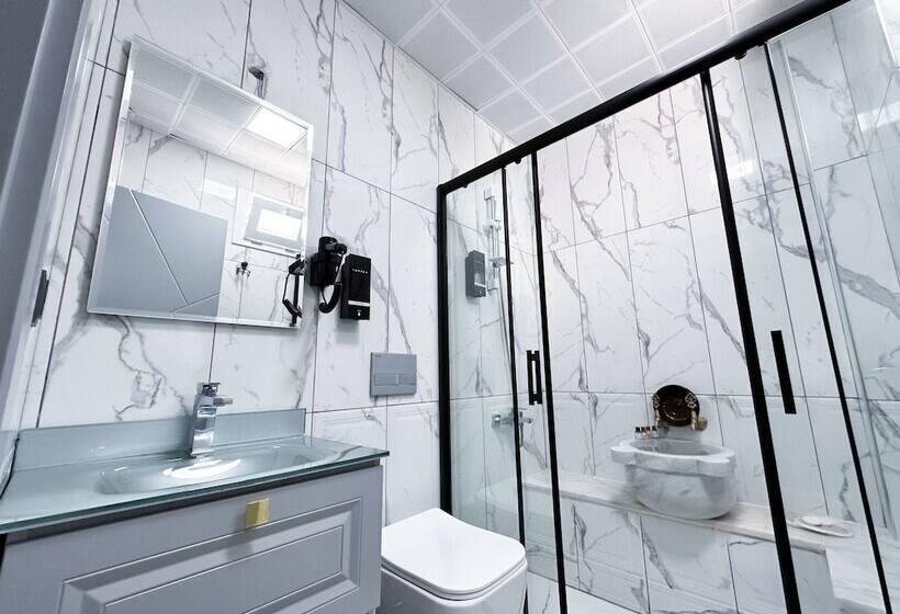 فندق Teker Luxury