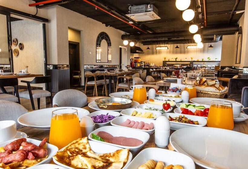 Nehir Otel