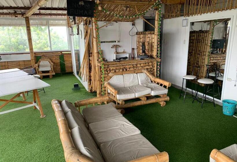 بنسيون Hostal Corazón Del Mar