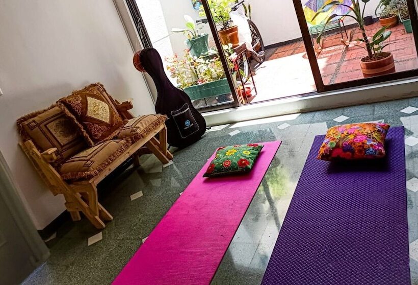 پانسیون Moradia Laureles Medellin