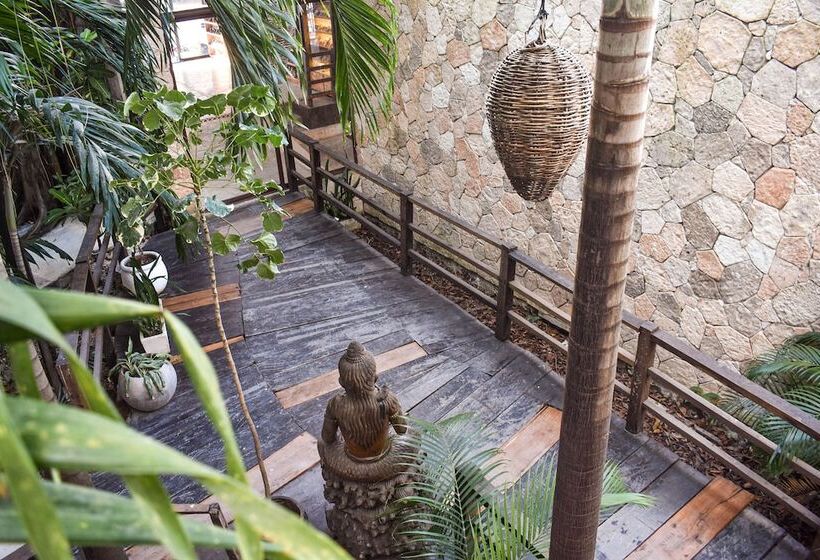 بنسيون Rustik Inn