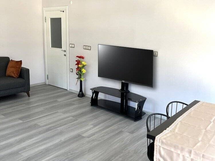Tsira Suite