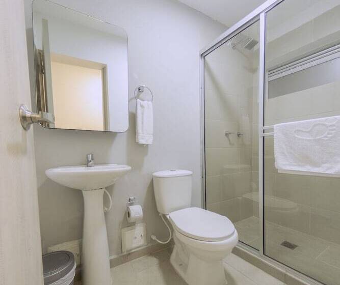 Ventiuna Hotel & Hostel