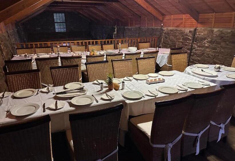 הוסטל Summerhill Inn