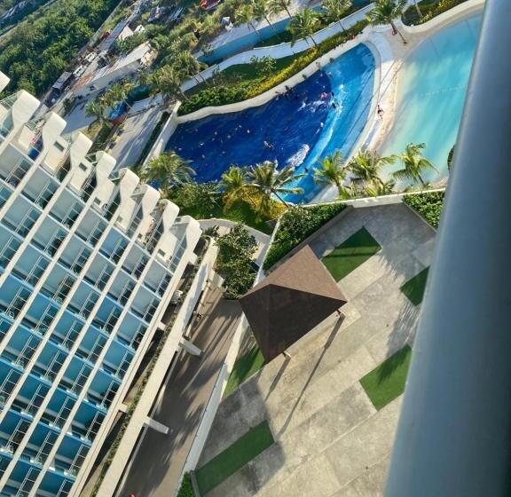 Azurenorth 15th Pool View