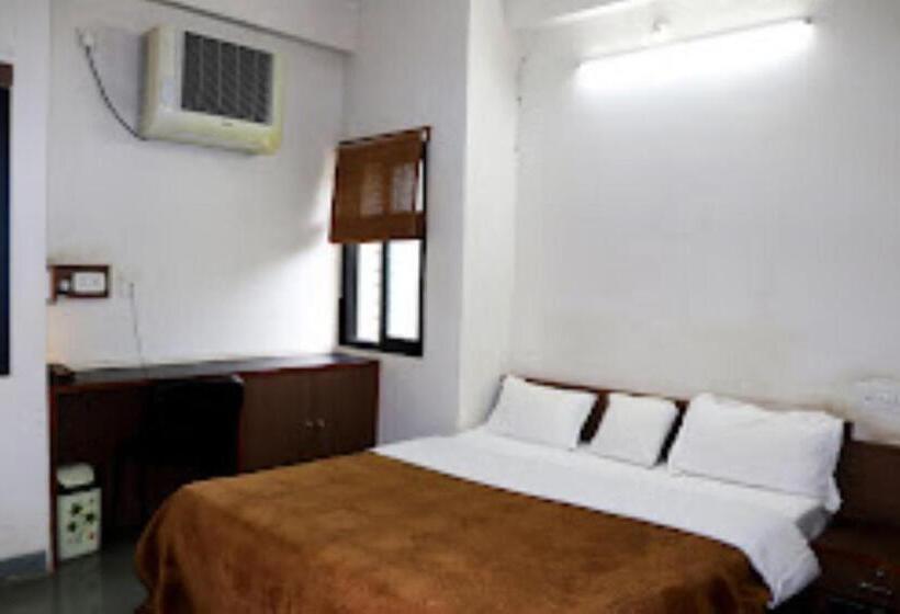 Hotel Devarshi, Maheshwar